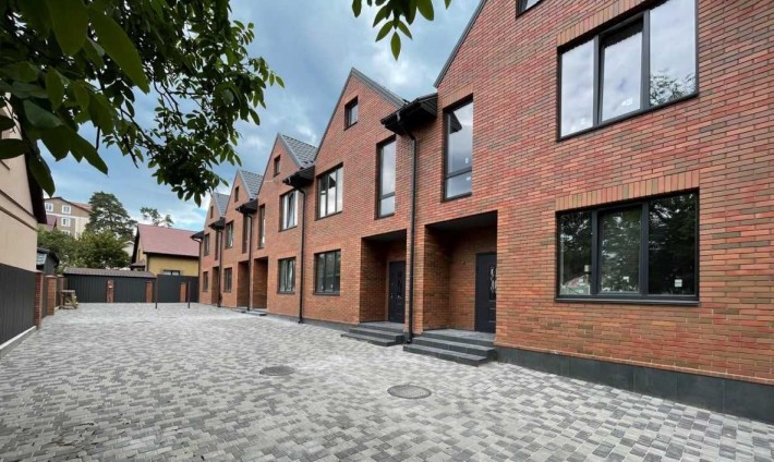 ТРИПОВЕРХОВИЙ таунхаус з газом, міськими комунікаціями Ірпінь - фото 1