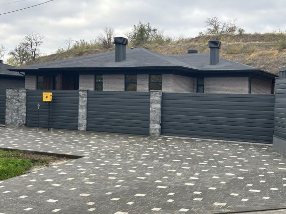 Новий будинок в парковій зоні,вул.Зарічна,центр.-міский р-н. Кривий Ріг