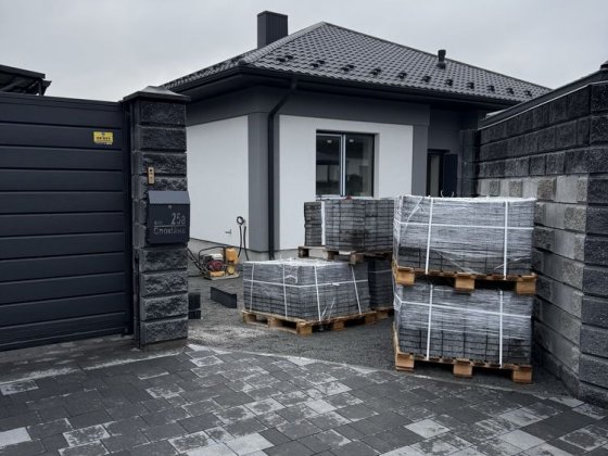 Продаж окремостоячого будинку на Щасливому! Ровно