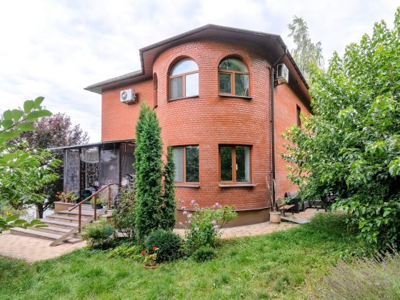 Теплий, автономний будинок в центрі міста Суми