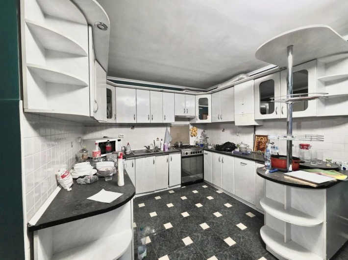 Продаж котеджу біля парку Національного Відродження - фото 1