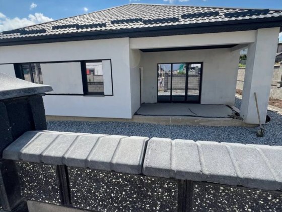 Продаж АМЕРИКАНКИ з комунікаціями! Топ локація Рівне