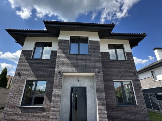 Готовий 2-поверховий будинок у тихому місці. Терміново! Ирпень