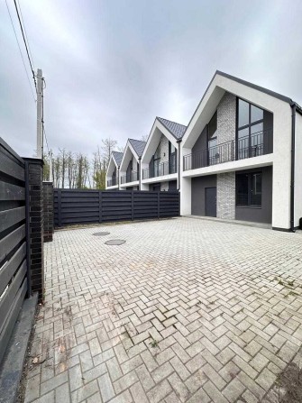 Кутовий таунхаус закритого типу, 3 сотки. Газ. Без комісії. - фото 1