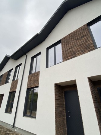 Таунхаус біля Центрального парку! З ділянкою! Розвинений район! - фото 1