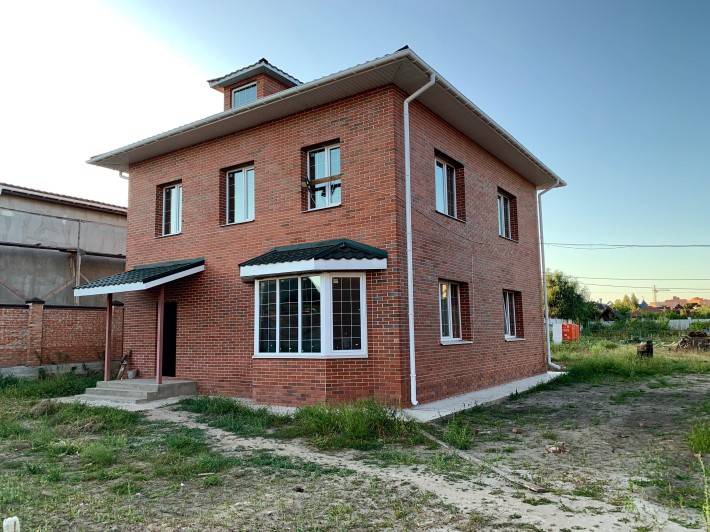 Котедж у місті Суми на вул. Кринична. - фото 1