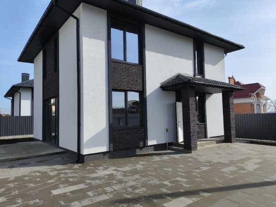 Будинок для життя, закритий, елітний район Ірпеня. Стоянка! Ірпінь