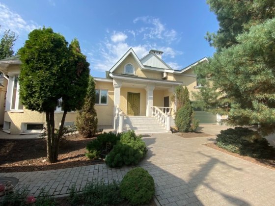 Срочно! Продам дом 380 кв.м  Покровский район Кривой Рог Кривий Ріг