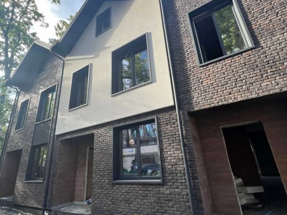 Таунхаус по вул. Київська Ирпень