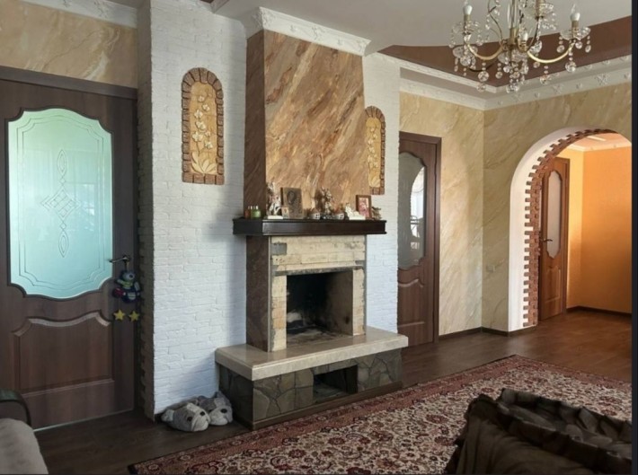 Продам будинок з ремонтом, меблями та технікою - фото 1