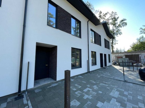 Таунхаус з великим двором і газом у топ-локації Ірпеня Ірпінь