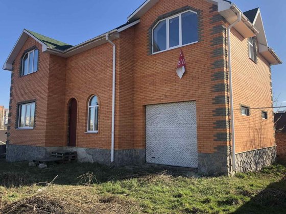 Продам новий будинок в центрі міста Суми