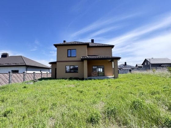 Продаж добротного будинку біля Екватора Рівне