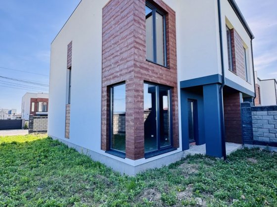 ТЕРМІНОВО Продам котедж/двоян біля Щасливого Рівне