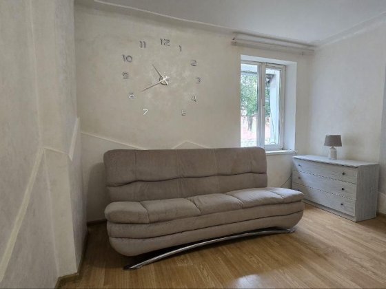 Повноційнний будинок в центрі міста з особистою ділянкою Черновцы