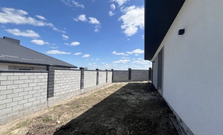 Котедж з власною земельною ділянкою в р-н Льонокомбінату - фото 1