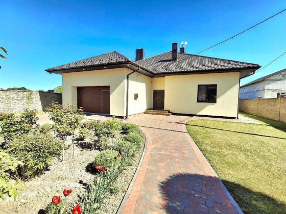 Продам індивідуальний будинок - американку з ремонтом Ровно