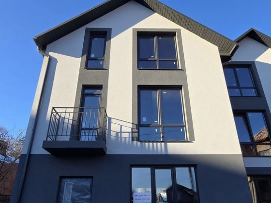 Продаж! Таунхаус в м.Чернівці, вул. Бережанська Черновцы