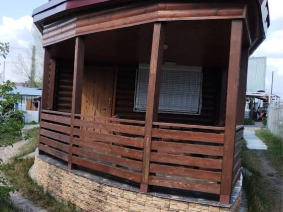 Дачний будиночок на причалі Черкаси