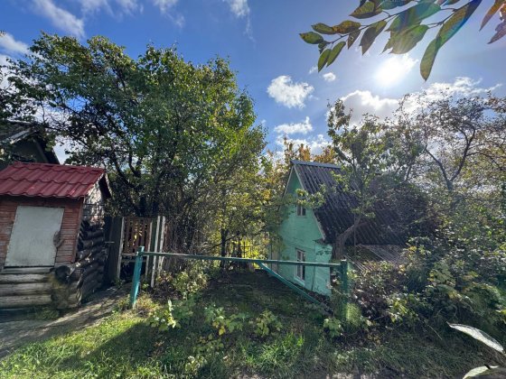 Дача на Цецино неподалік зупинки з заїздом для авто Черновцы