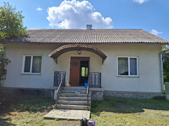 Терміново продам будинок р-н Епіцентра (Хотинська)! Чернівці