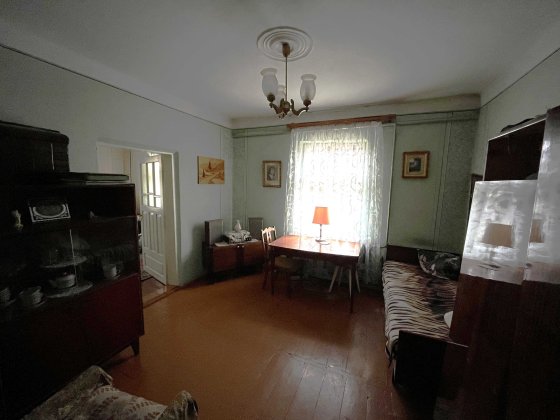 Особняк р-н центру окремий двір міські комунікації Черновцы