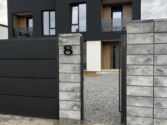 Продаж Котеджу на Щасливому! Ровно