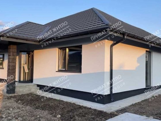 Новий будинок на початку Рибців Полтава