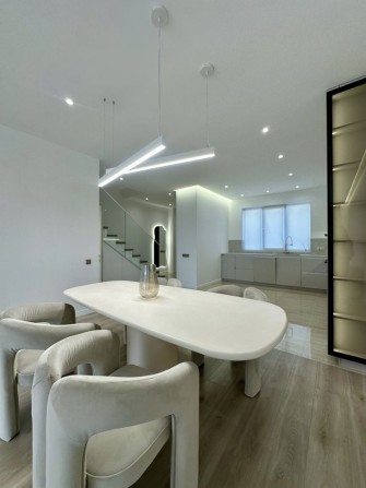 Продаж дизайнерського таунхаусу - фото 1