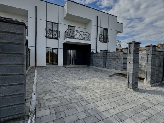 Продаж котеджів на Щасливому! ТОП локація! Ровно