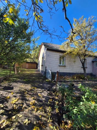 √ Продаж будинку - фото 1