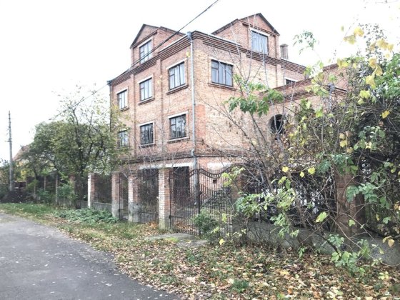 Будинок під реконструкцію Тинне початок 20 сот землі Рівне