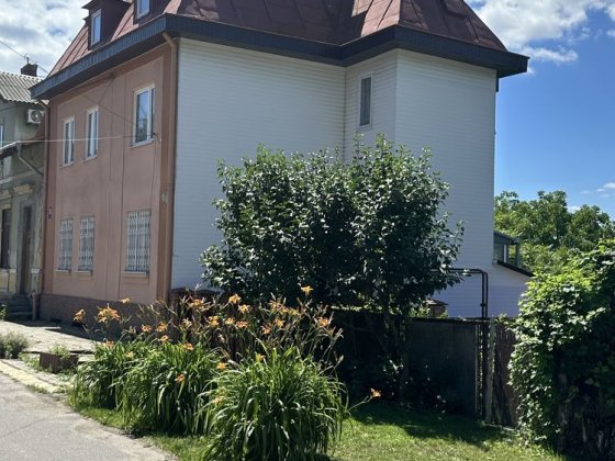 Продаж будинку, вул. Дергача (поруч Університету ім. Федкоаича) Черновцы