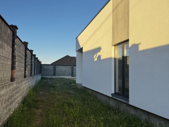 Продам будинок в районі Епіцентр Рівне