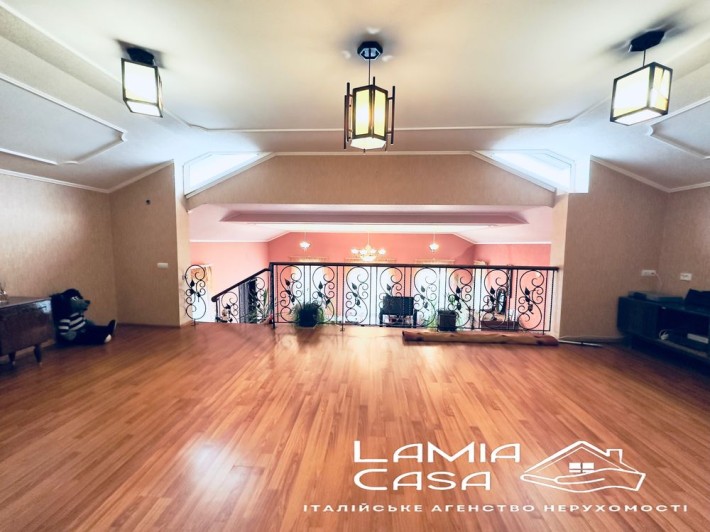 Продаж будинку на Ближній Роші - фото 1