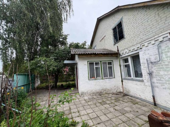 Продам житловий будинок по вул Тичини Чернигов