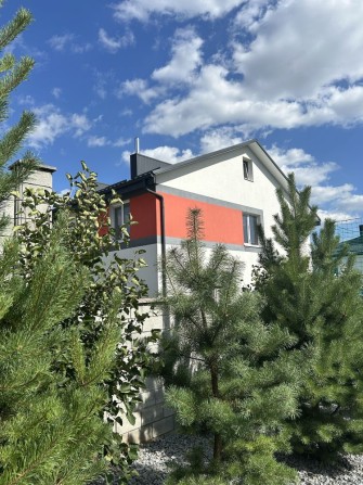 Продаж котеда з ремонтом та міськими комунікаціями - фото 1