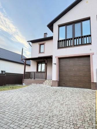 Продаж дуплекса з ремонтом та меблями на закритій території - фото 1