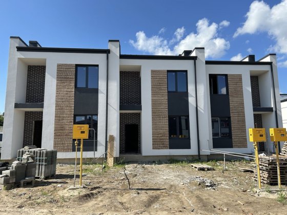 Продаж котеджа з підведеними міськими комунікаціями БЕЗ КОМІСІЇ Рівне