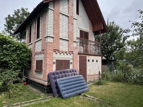 RLT K01 Продам 3 поверхову дачу, район КСК, С/Т "Горизонт" Чернигов