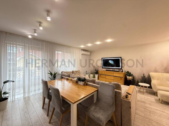 Продаж таунхаусу 207 м.кв / 1 сотка / вул. Капушанська - фото 1