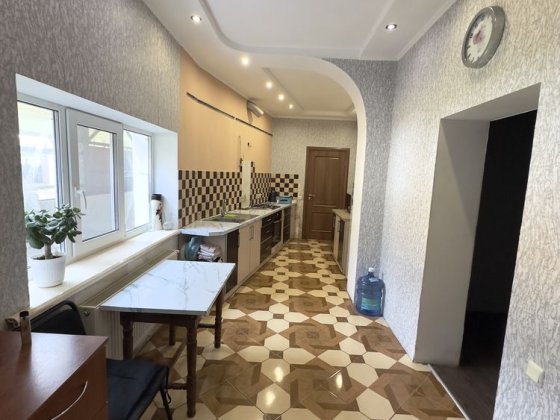 **Частина Будинку в Центр. Районі 157 кв.м. З Ремонтом! Чернігів