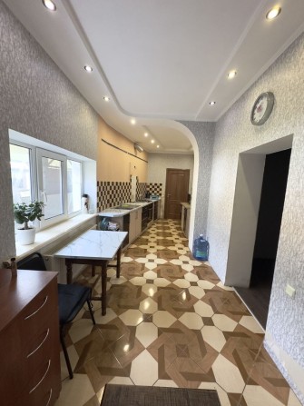 **Частина Будинку в Центр. Районі 157 кв.м. З Ремонтом! - фото 1