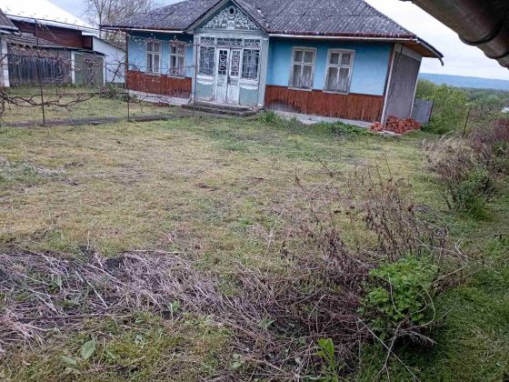 Продам дім земля с.Митків. Чернівці