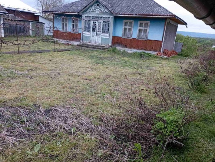 Продам дім земля с.Митків. - фото 1