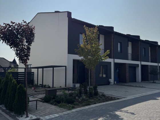 Продаж таунхауса в закритому котеджному містечку Тц Депот Черновцы