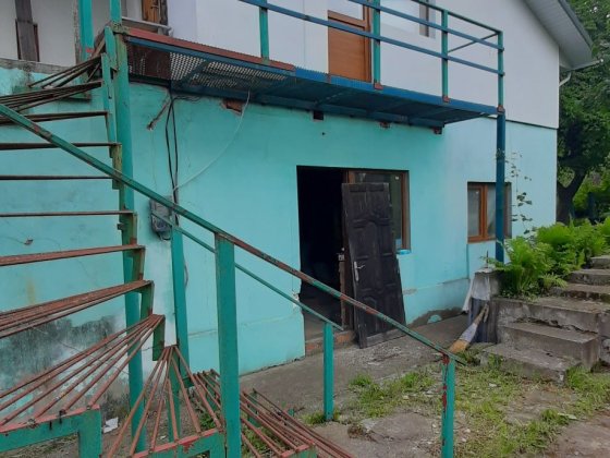 Продається будинок- дача Чернівці