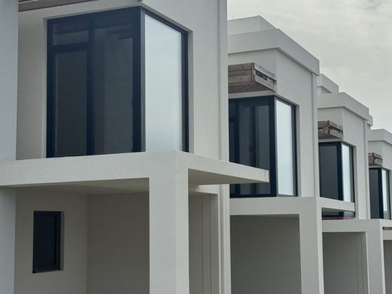 Двоповерхові таунхауси в закритому комплексі Черновцы