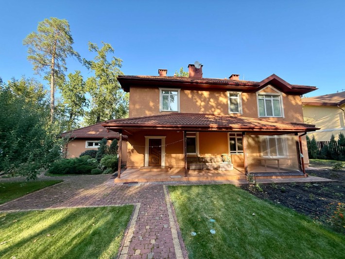 Пуща-Водиця, 400 кв.м. з бункером, піччю та генератором, 19 соток - фото 1