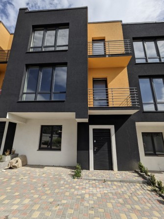 Продаж таунхаус у місті - фото 1